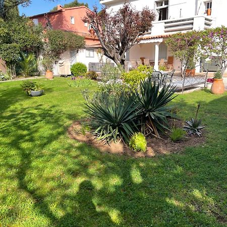 Appartement Rez De Villa Proche Port Et Plages De Sanary Exteriér fotografie