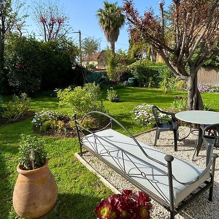 Appartement Rez De Villa Proche Port Et Plages De Sanary Exteriér fotografie