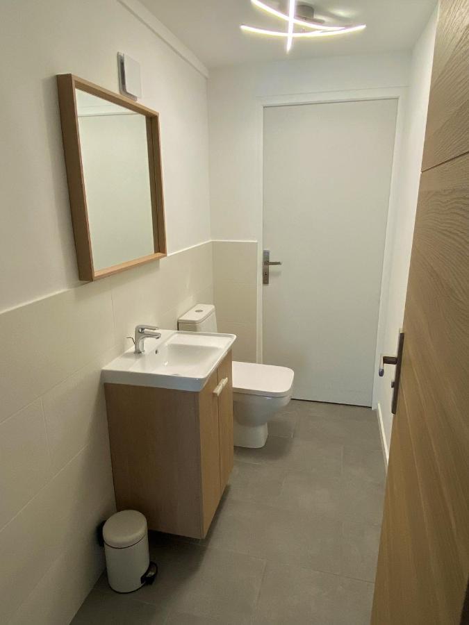 Appartement Rez De Villa Proche Port Et Plages De Sanary Exteriér fotografie