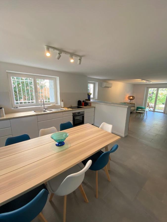 Appartement Rez De Villa Proche Port Et Plages De Sanary Exteriér fotografie