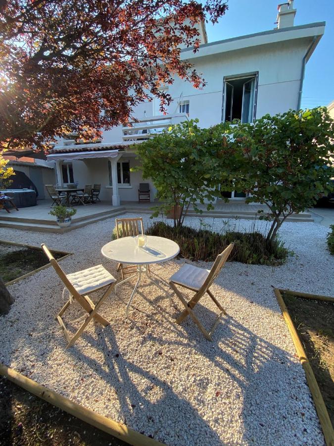 Appartement Rez De Villa Proche Port Et Plages De Sanary Exteriér fotografie