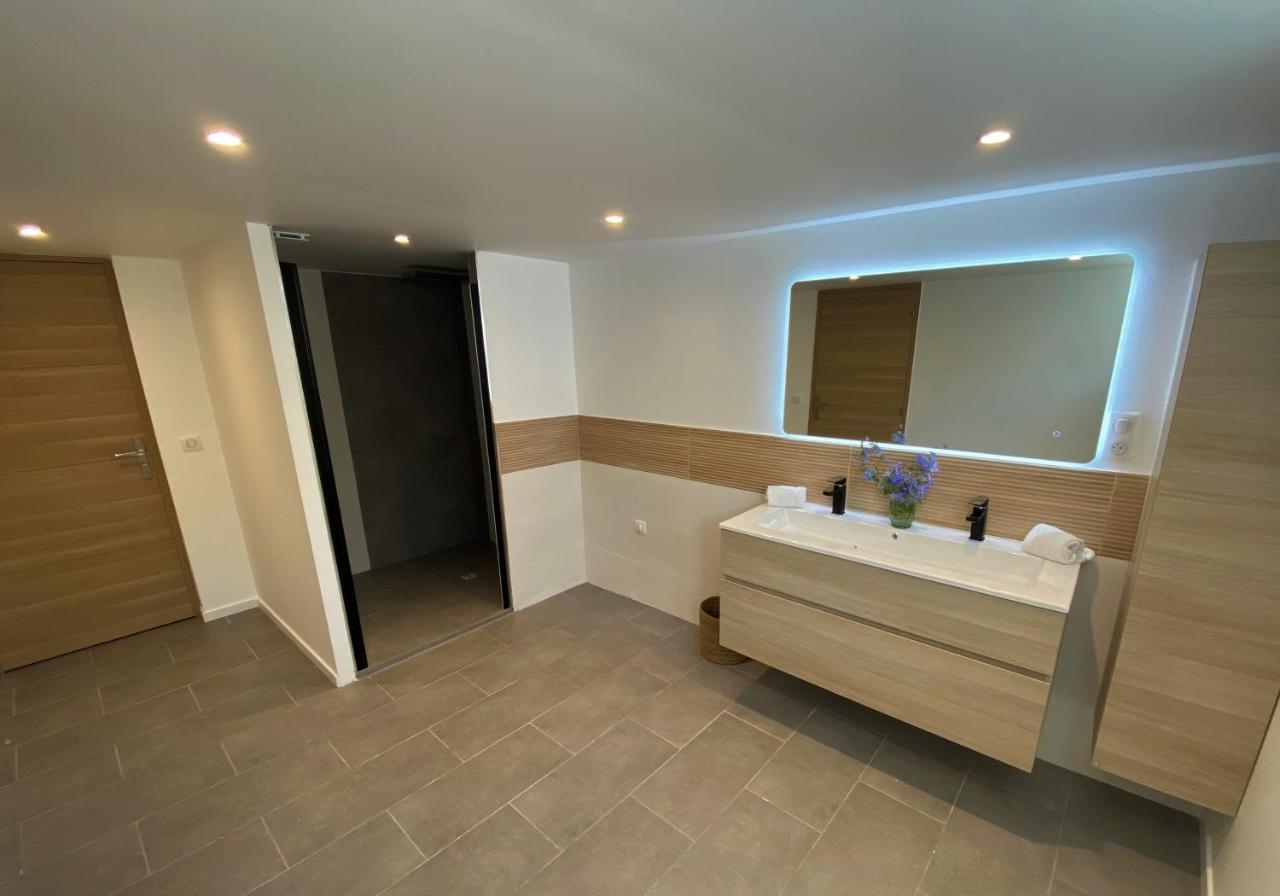 Appartement Rez De Villa Proche Port Et Plages De Sanary Exteriér fotografie