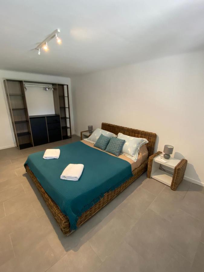 Appartement Rez De Villa Proche Port Et Plages De Sanary Exteriér fotografie