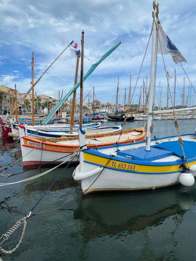 Appartement Rez De Villa Proche Port Et Plages De Sanary Exteriér fotografie